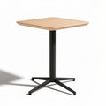 Table carrée en bois de 80 x 80 x 75cm avec pied en métal noir